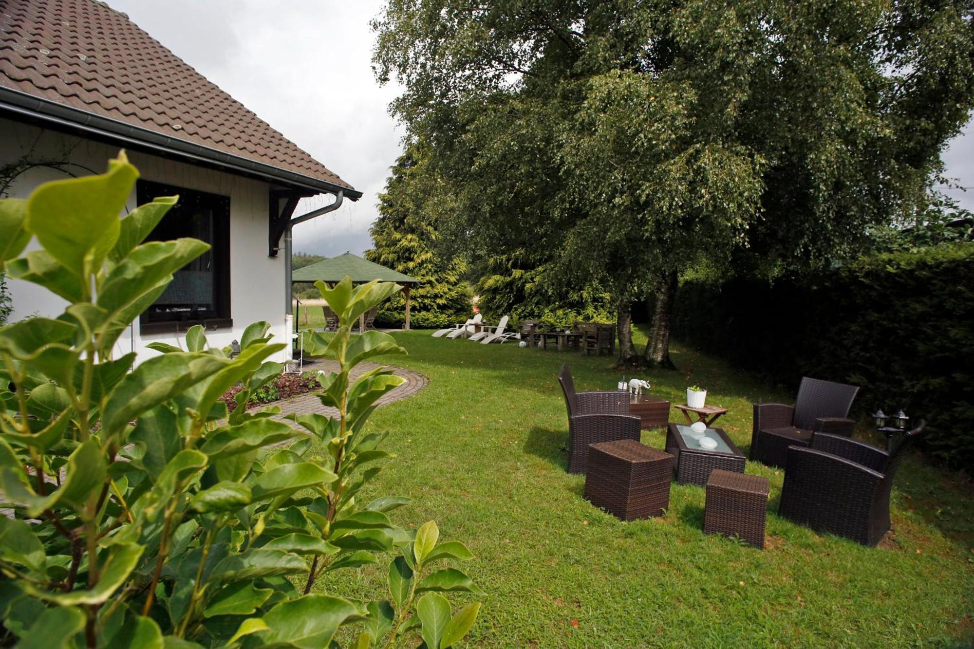 B&B Au Coq En Pate Jalhay Exteriör bild
