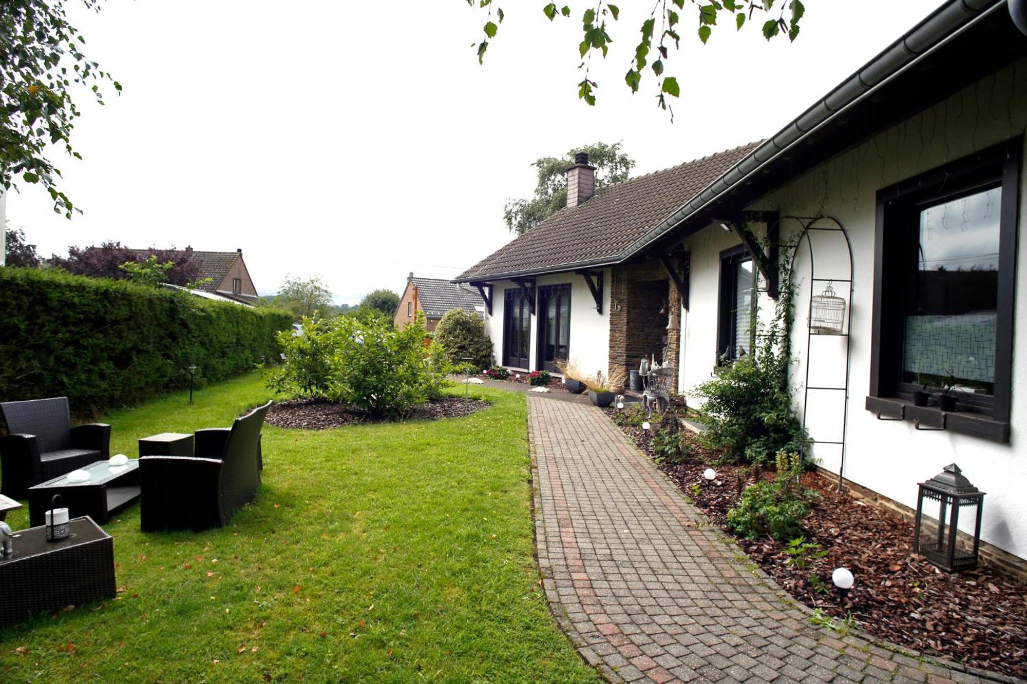 B&B Au Coq En Pate Jalhay Exteriör bild